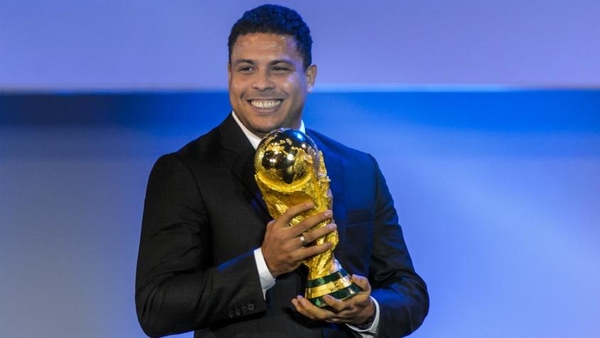 [VIDEO] El reencuentro de Ronaldo con la Copa del Mundo: “Te echaba de menos, linda”