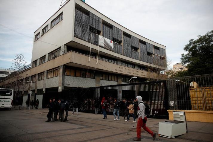 Instituto Nacional: Evalúan cierre del semestre por constantes tomas y manifestaciones