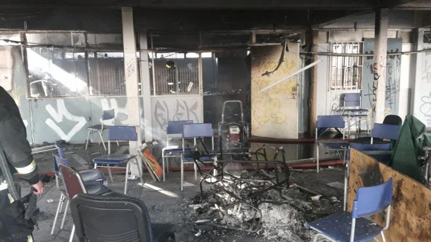 [VIDEO] Liceo Amunátegui no volverá a clases este año tras daños en toma: alumnos serán reubicados