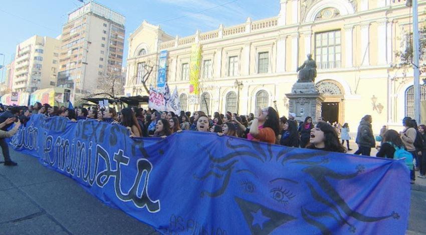 [VIDEO] Petitorio feminista en U. de Chile para poner fin a las tomas