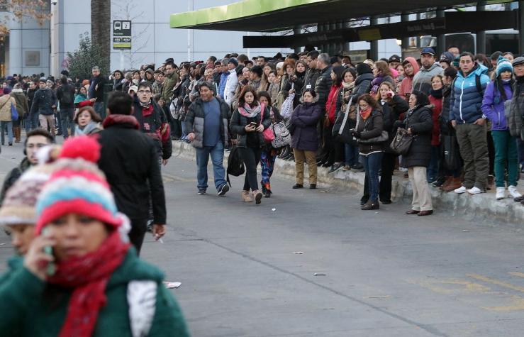[FOTOS Y VIDEOS] Las imágenes que retratan la emergencia en el Metro de Santiago