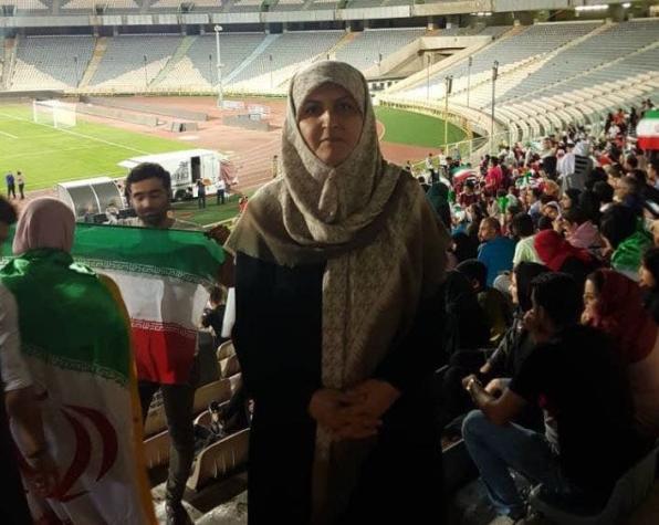 [VIDEO] Por primera vez en más de 30 años las mujeres alentaron a Irán en el estadio de Teherán