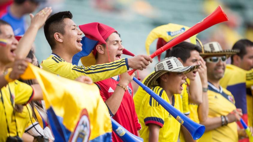 [VIDEO] Colombiano que burló seguridad de estadio para ingresar alcohol perdió su trabajo