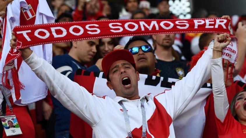 La apasionada hinchada de Perú que vistió de blanquirrojo el Mundial y se ganó elogios de la BBC
