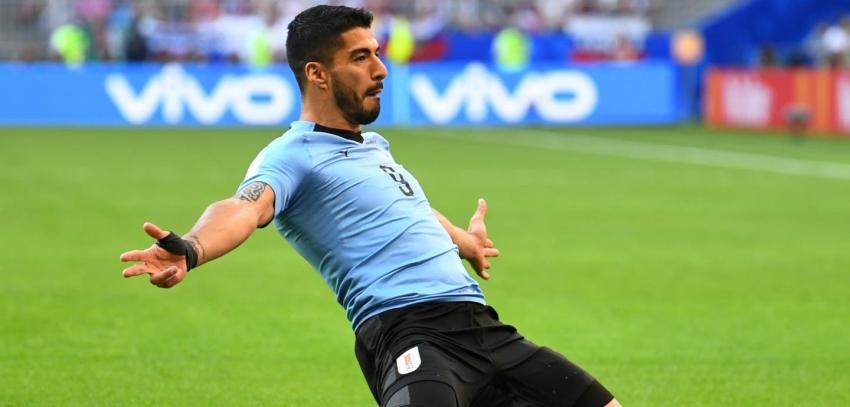 [VIDEO] Uruguay vence a Rusia y avanza con campaña perfecta como primero del Grupo A