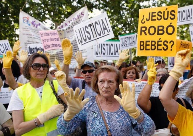España: Se inicia el primer juicio por bebés robados durante el franquismo