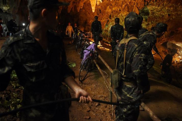 [VIDEO] Conmoción en Tailandia: 12 niños y un adulto están atrapados en una cueva