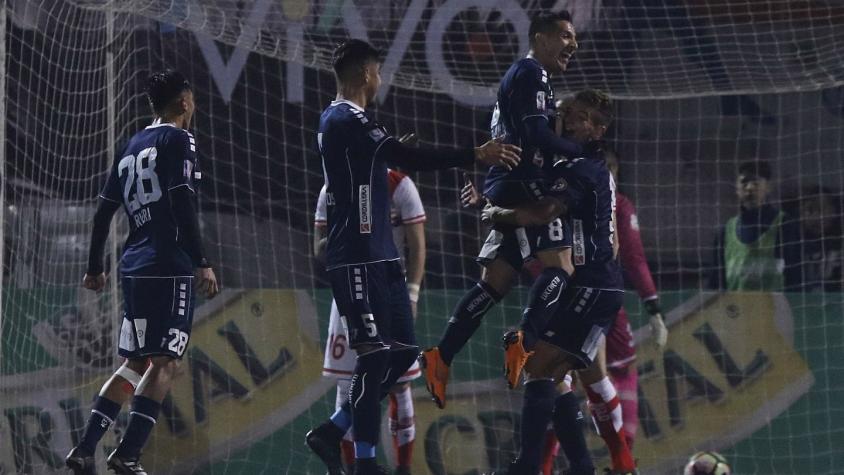 Barnechea vence en penales a Curicó Unido y avanza a cuartos de final de Copa Chile