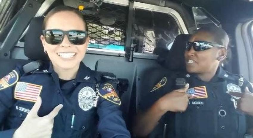 Épica batalla de doblaje entre dos policías en Estados Unidos