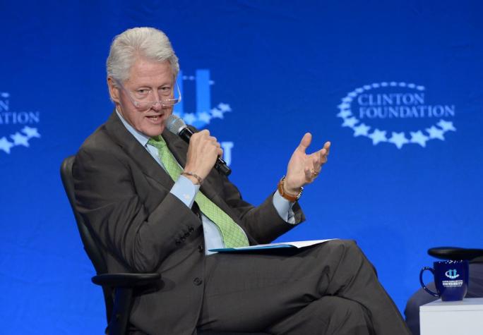 [VIDEO] Trabajadoras sexuales interrumpen a Bill Clinton en medio de un discurso