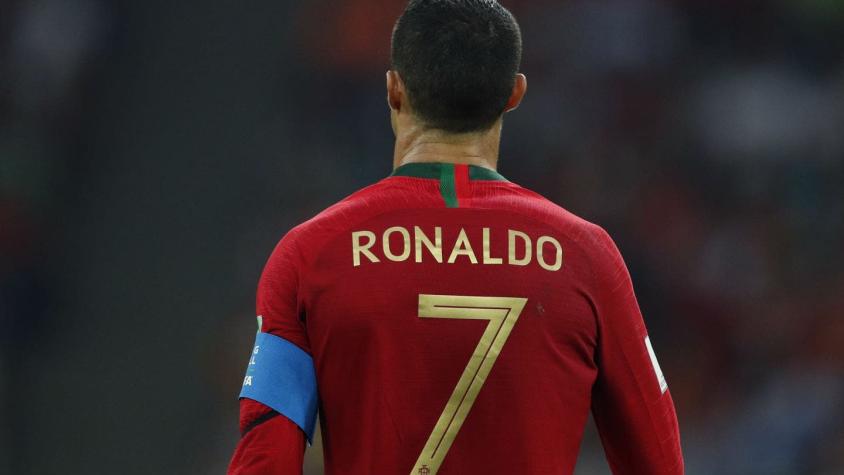[FOTO] Comienzan a estampar camisetas de Juventus con el nombre de Cristiano Ronaldo