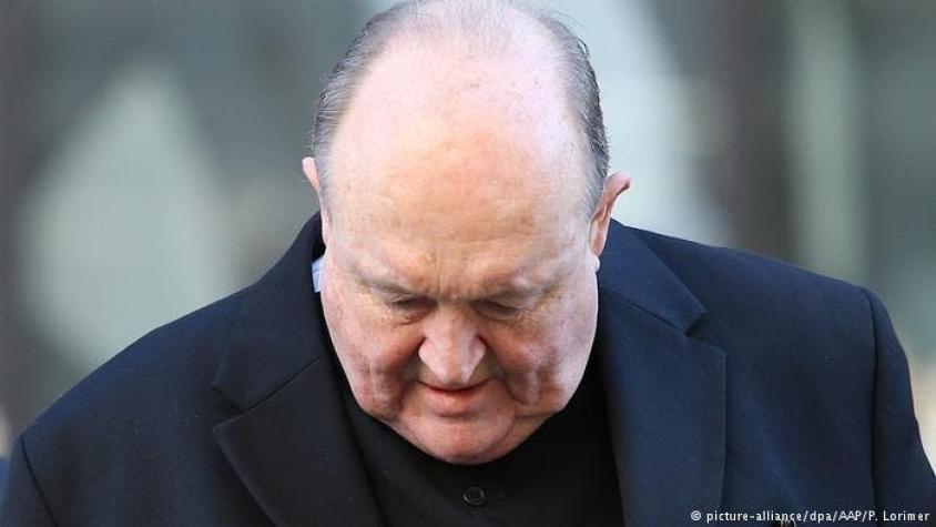 Condenan a arzobispo australiano por encubrimiento en caso de abusos sexuales