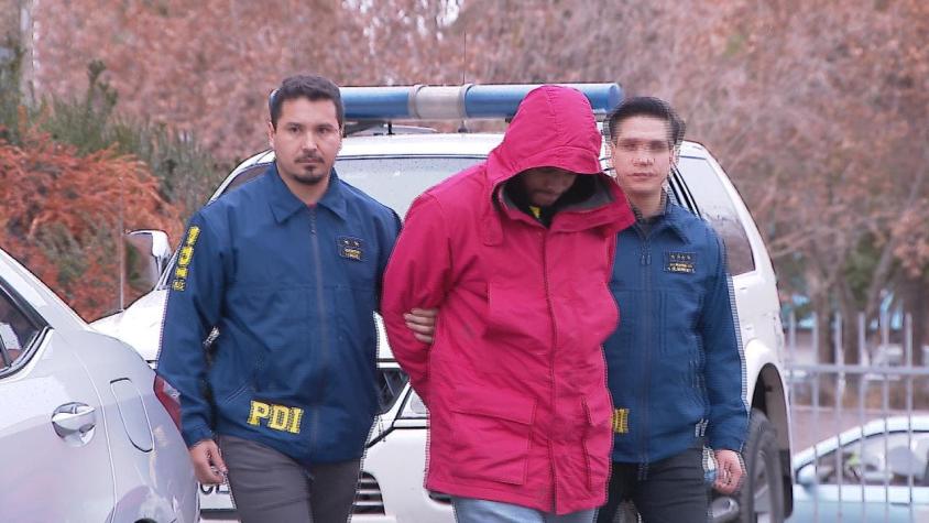 [VIDEO] Ex policía homicida se escondía en Chile