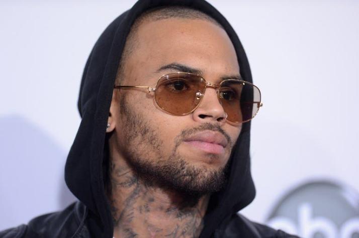 [VIDEO] Chris Brown es arrestado por agredir a un fotógrafo tras un concierto