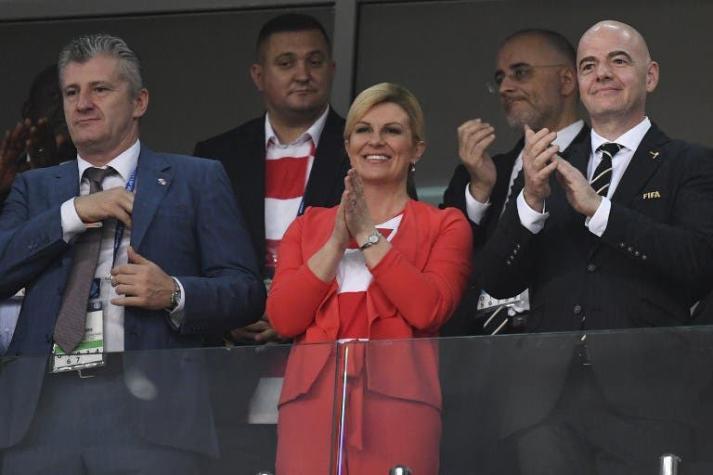 [VIDEO] Presidenta croata celebró en el camarín con los jugadores el paso a semifinales