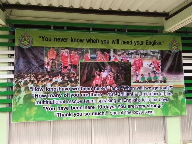 [FOTO] La historia detrás del lienzo creado por la escuela de los niños rescatados en Tailandia