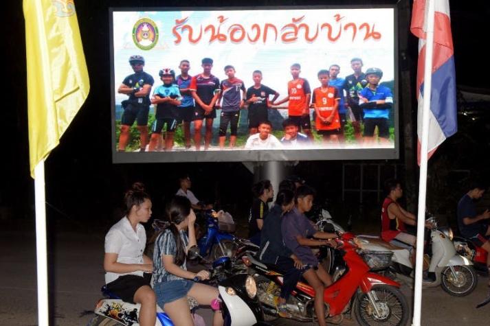 El desafío de los niños rescatados en Tailandia para volver a normalidad