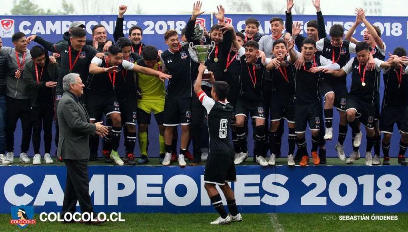 [VIDEO] El aplaudido pasillo de honor de la UC a Colo Colo tras final de torneo juvenil
