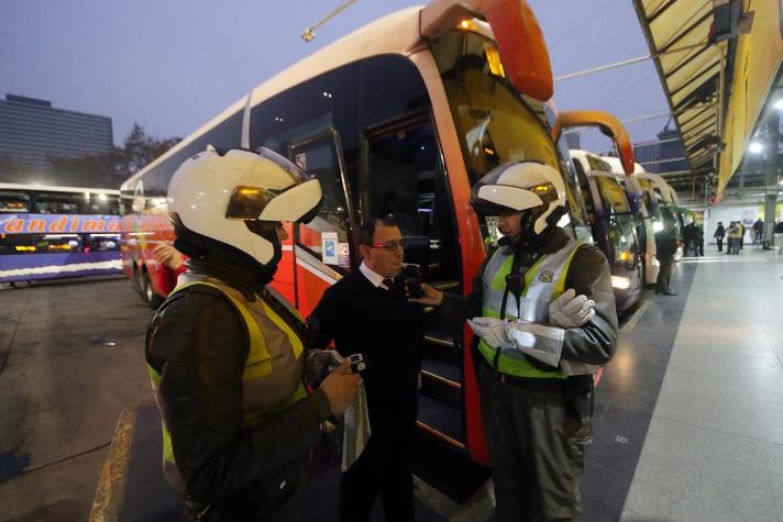 Ministerio de Transportes realizará controles a buses interurbanos por fin de semana largo