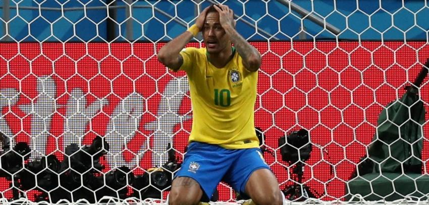 [VIDEO] Otro más: Ex goleador holandés critica a Neymar por sus excesos de "teatro"