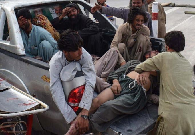 Al menos 128 muertos en un atentado en un mitin en Pakistán, uno de ellos candidato a las elecciones