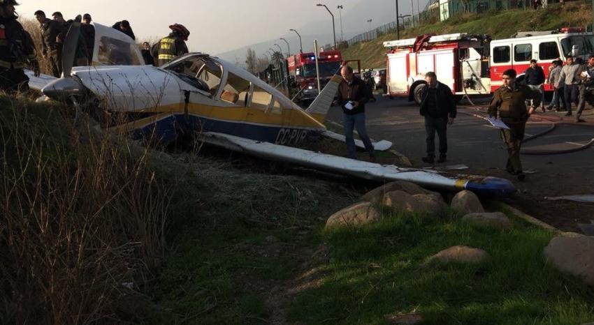 [VIDEO] Cuatro heridos tras caída de avioneta particular en sitio eriazo de Peñalolén