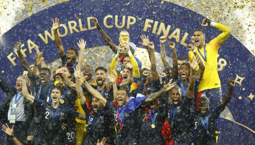 [VIDEO] Así fue el momento en que Francia levantó la Copa del Mundo