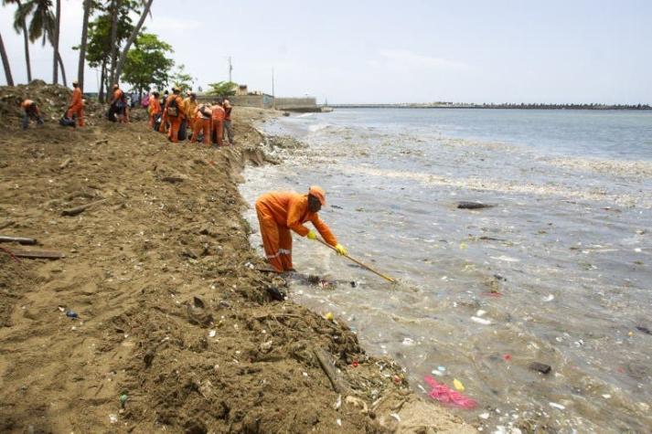 [FOTOS] Toneladas de basura saturan costas del Caribe