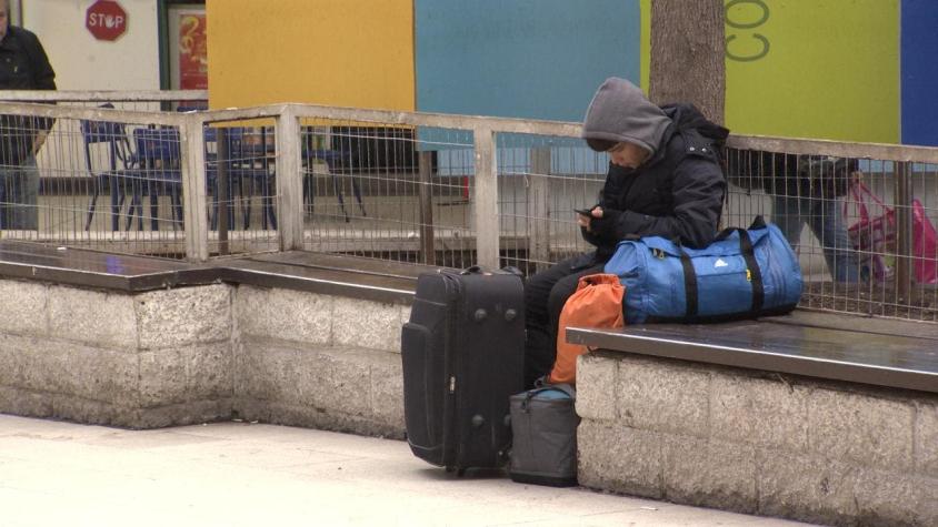 [VIDEO] Los métodos de los ladrones de maletas en los terminales de buses de Santiago