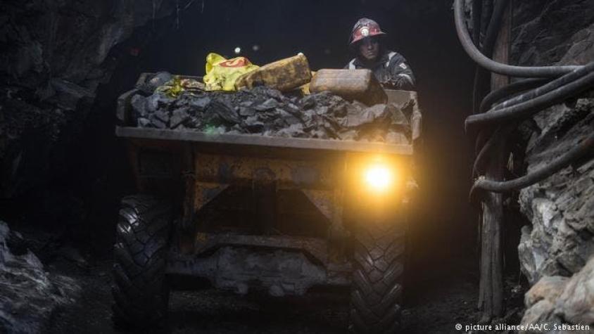 Descubren la mina de litio más grande del mundo en Perú