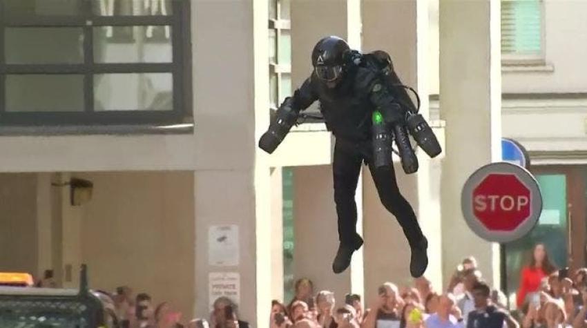 Ya es una realidad: Sale a la venta un traje que permite volar como Iron Man