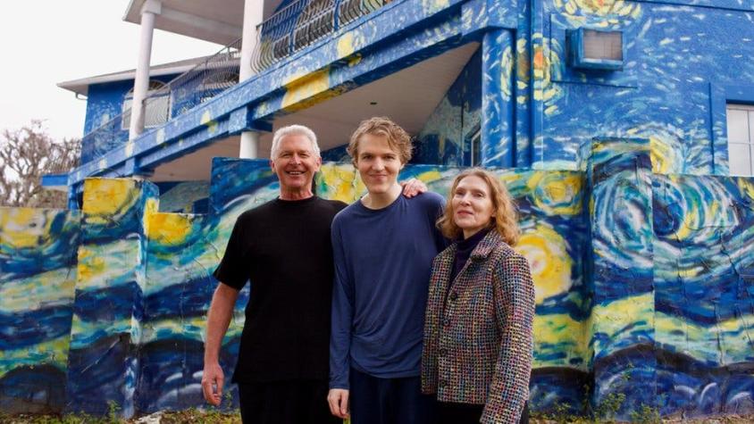 Casa pintada como obra de Van Gogh enfrentó a una familia con las autoridades de Florida