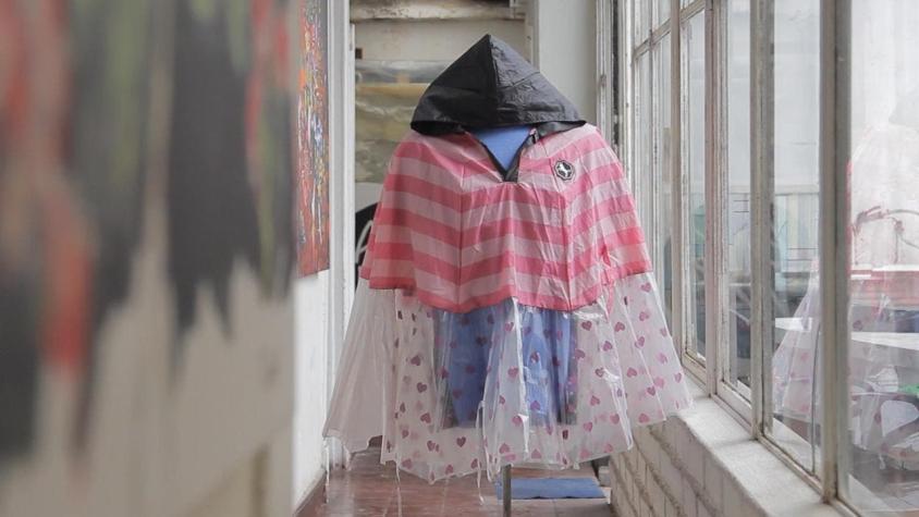 [VIDEO] #LaBuenaNoticia: La segunda vida de los paraguas rotos