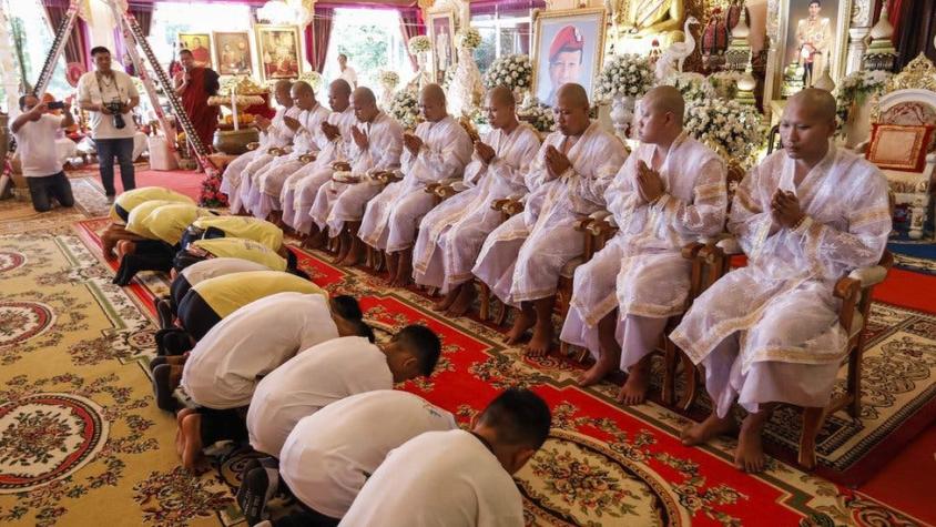 Por qué los niños rescatados en Tailandia van a ser iniciados como monjes y cómo es la ceremonia
