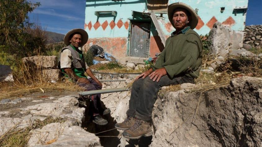 [FOTOS] "Fue como si se partiera la Tierra": el pueblo destruido por enormes grietas en Perú