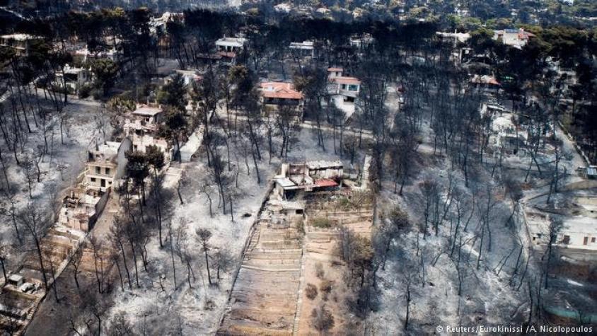 Grecia: casi mitad de edificios en zona de incendios quedó inhabitable
