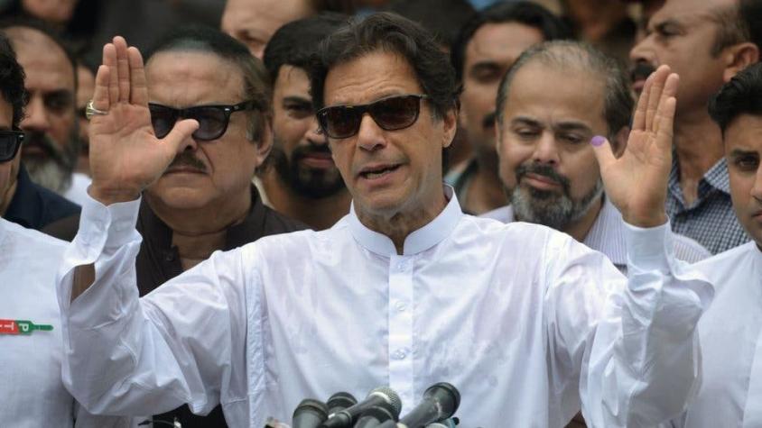 Pakistán: Imran Khan, la exestrella de cricket y "playboy" que se perfila como nuevo primer ministro