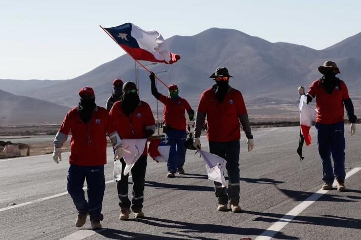 Sindicato de trabajadores de Minera Escondida amenaza con huelga "inminente"