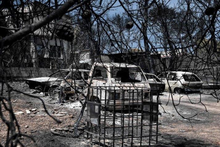 Aumentan a 91 los fallecidos por incendios en Grecia
