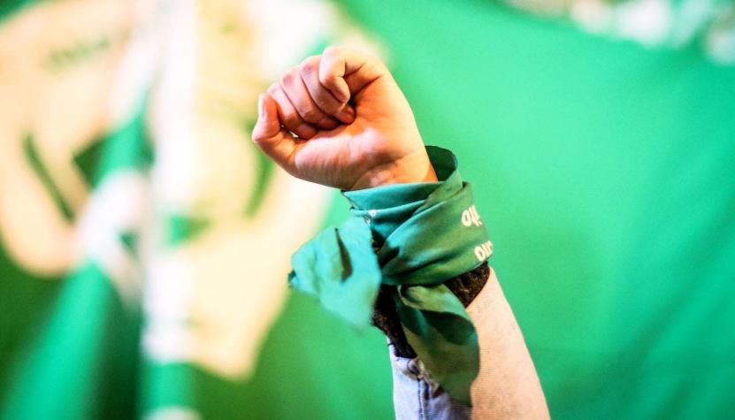 "Pañuelazo" verde internacional por el aborto legal en Argentina