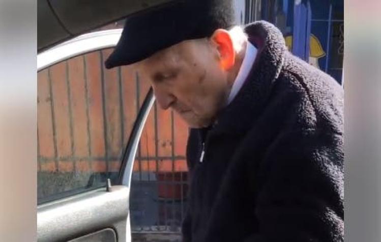 [VIDEO] El tierno #KikiChallenge que realizó un adulto mayor en Chile
