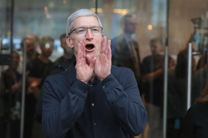 Apple se convierte en la primera empresa estadounidense en valer un billón de dólares