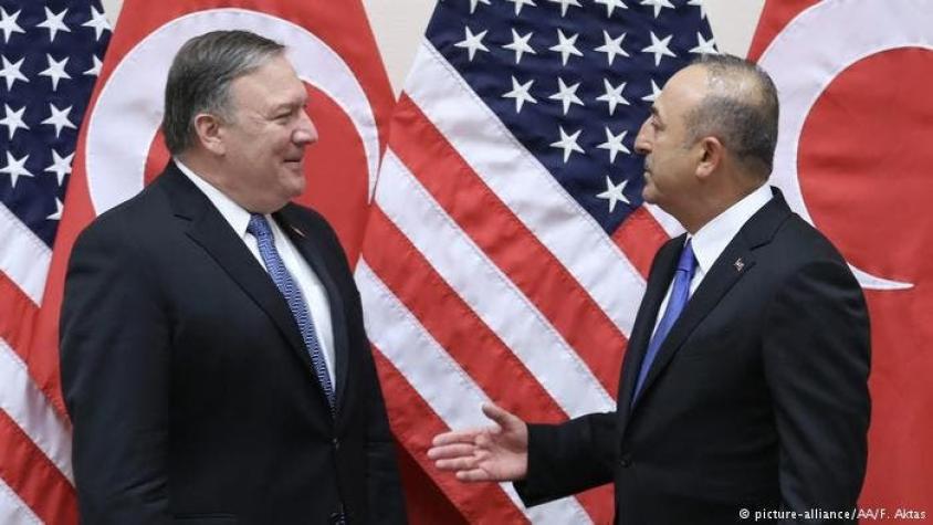 Turquía resolverá con diálogo la tensión con Estados Unidos tras encarcelamiento de religioso