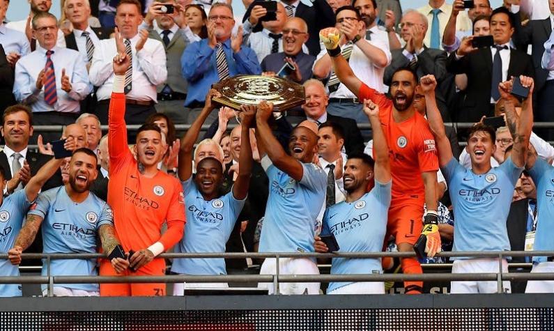 Manchester City se corona campeón de la Community Shield con Bravo como titular