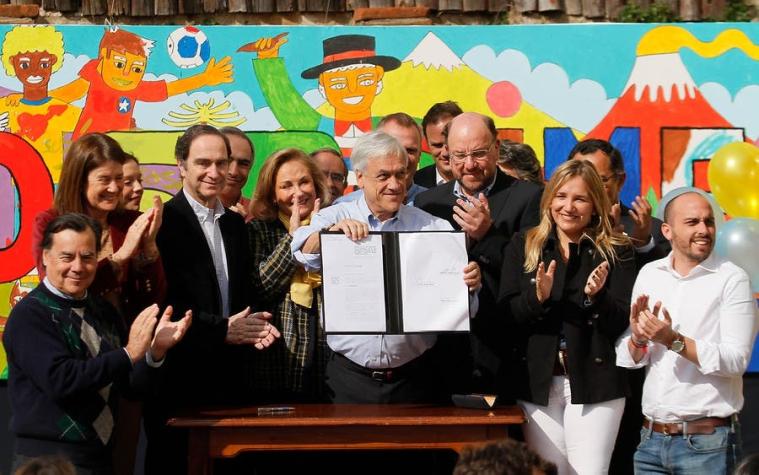 [VIDEO] Piñera firma proyecto de ley para crear el Servicio Nacional de la Niñez