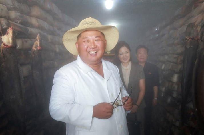 [FOTOS] Las relajadas imágenes de Kim Jong-Un en un criadero de peces