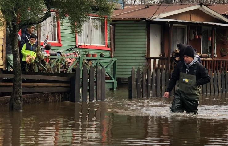 [VIDEO] Inundaciones y desbordes: Las imágenes del sistema frontal en el sur del país