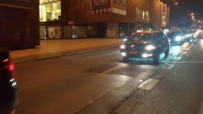 Taxistas realizan caravana por la muerte de colega tras incidentes con conductor Uber