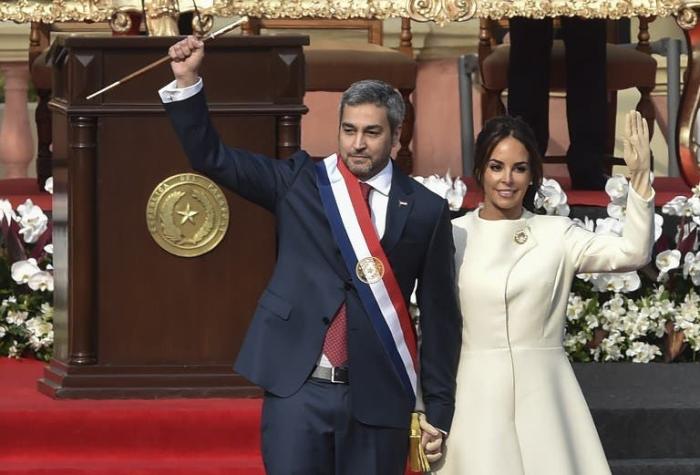 Presidente de Paraguay asume y denuncia "abusos de poder" en Venezuela y Nicaragua