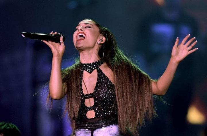 [VIDEO] Ariana Grande y su increíble voz le rinden tributo a Aretha Franklin